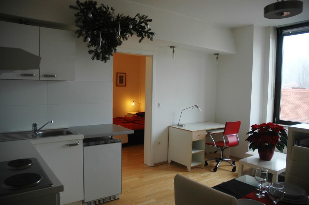 Ai Apartments Ljubljana Oda fotoğraf